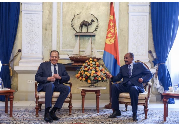 Il Ministro degli esteri russo Sergey Lavrov con il Presidente eritreo Isaias Afwerki